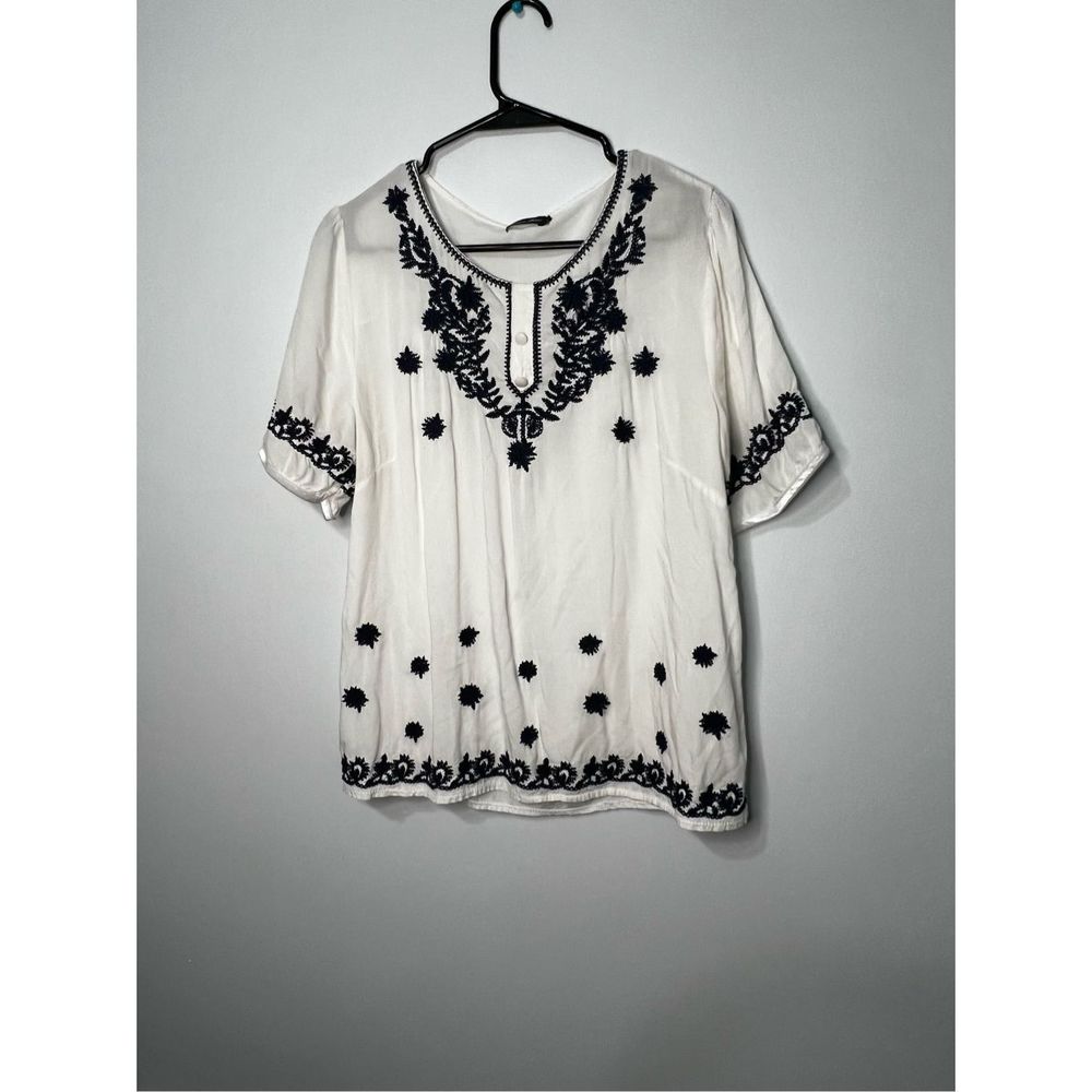 Venice Blue Embroidered White Lightweight Summer Boho short sleeve shirt size la